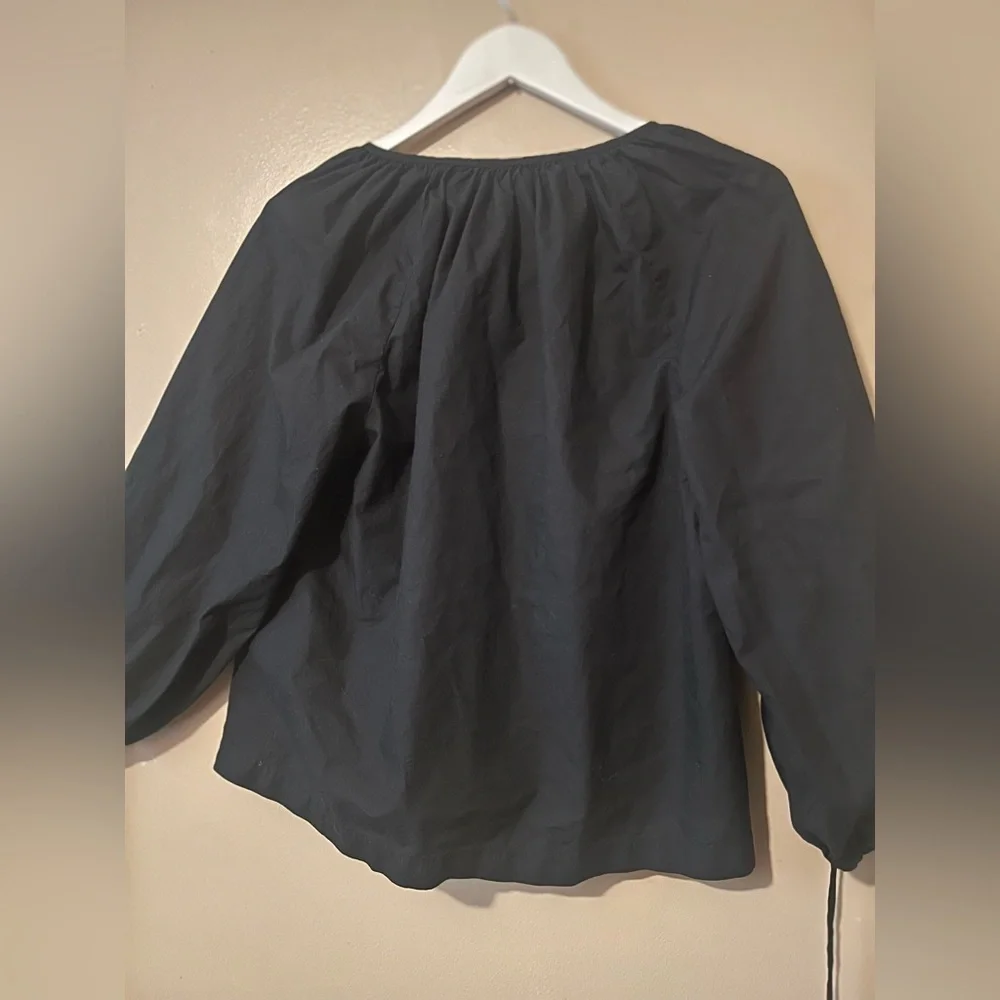 J. crew puff sleeve button up top Size medium Has tie wrists